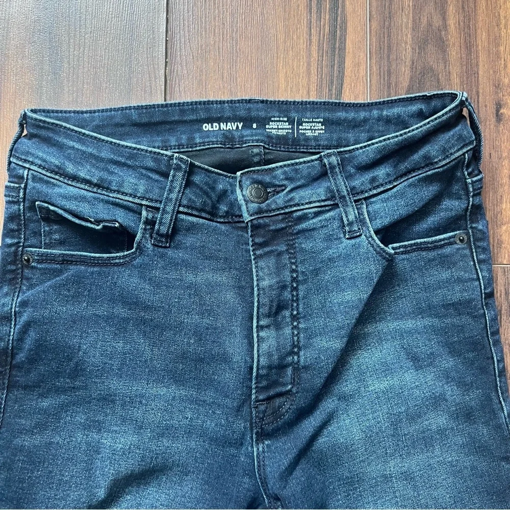 Old Navy Rockstar Super Skinny Jeans – High-Rise Sz 8 - Picture 4 of 7